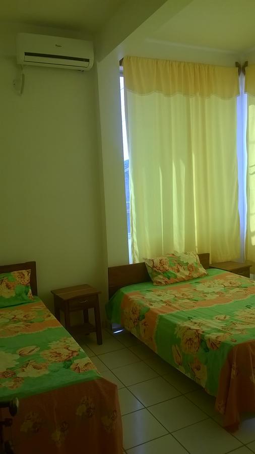 Hotel Alma Trinidad エクステリア 写真